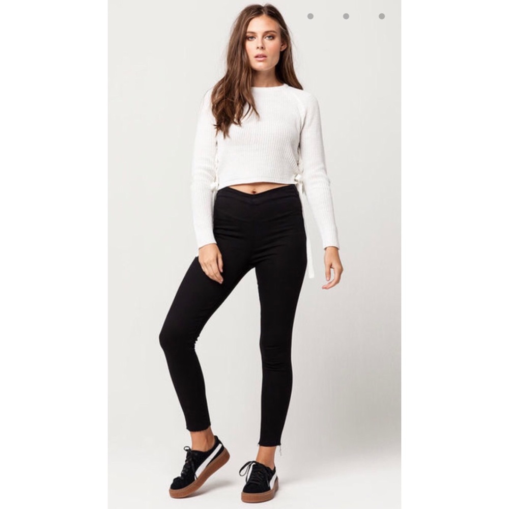 🖤Lulu’s Free People🖤Easy Goes It Denim Leggings